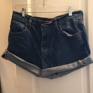 levi’s denim shorts
